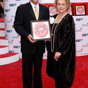 Kiefer Sutherland, Shirley Douglas
