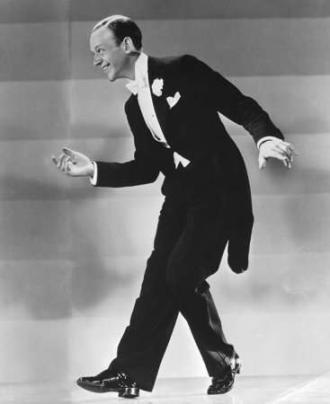 Fred Astaire Look Out Below (1942)