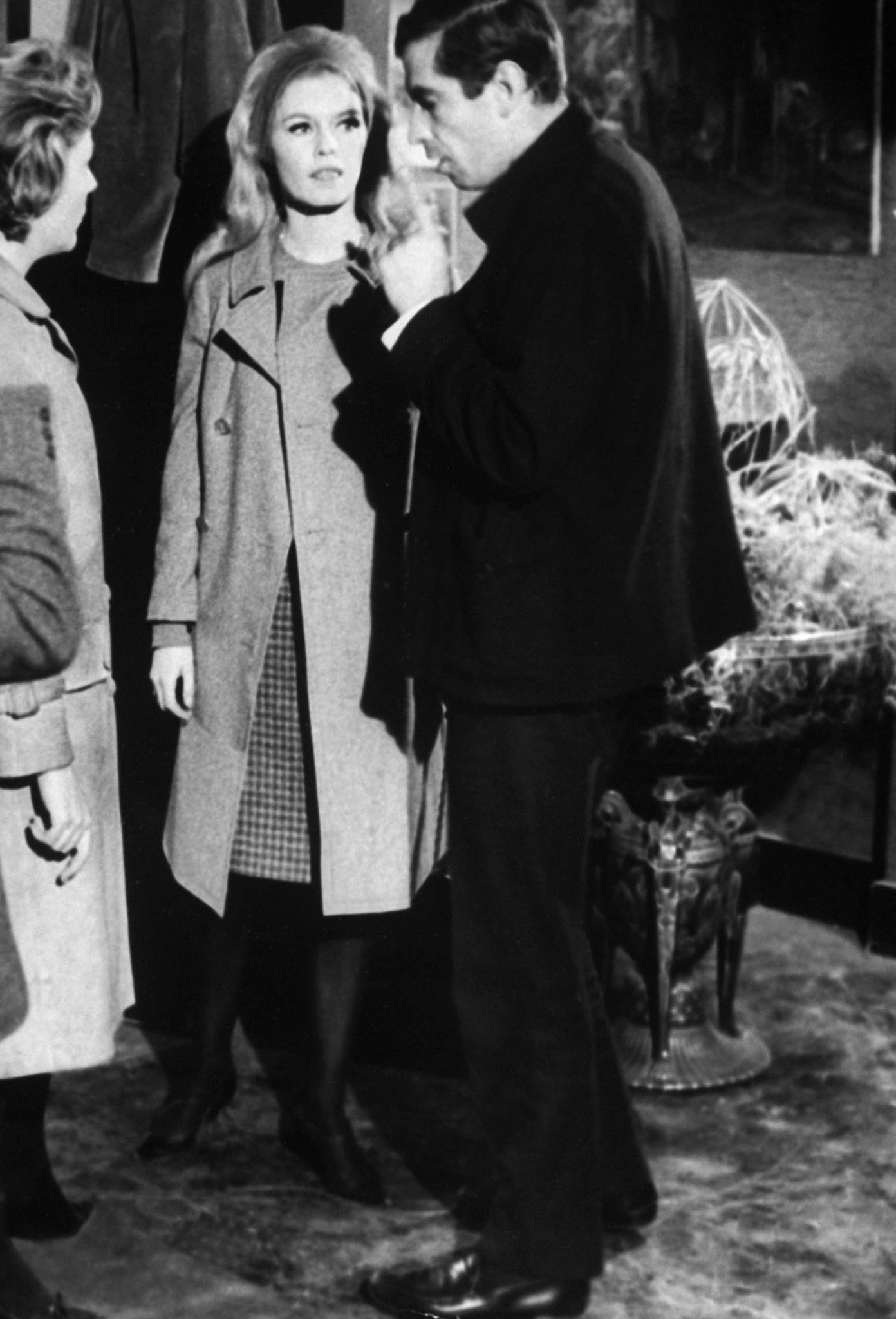 Still of Brigitte Bardot and Roger Vadim in Le repos du guerrier (1962)