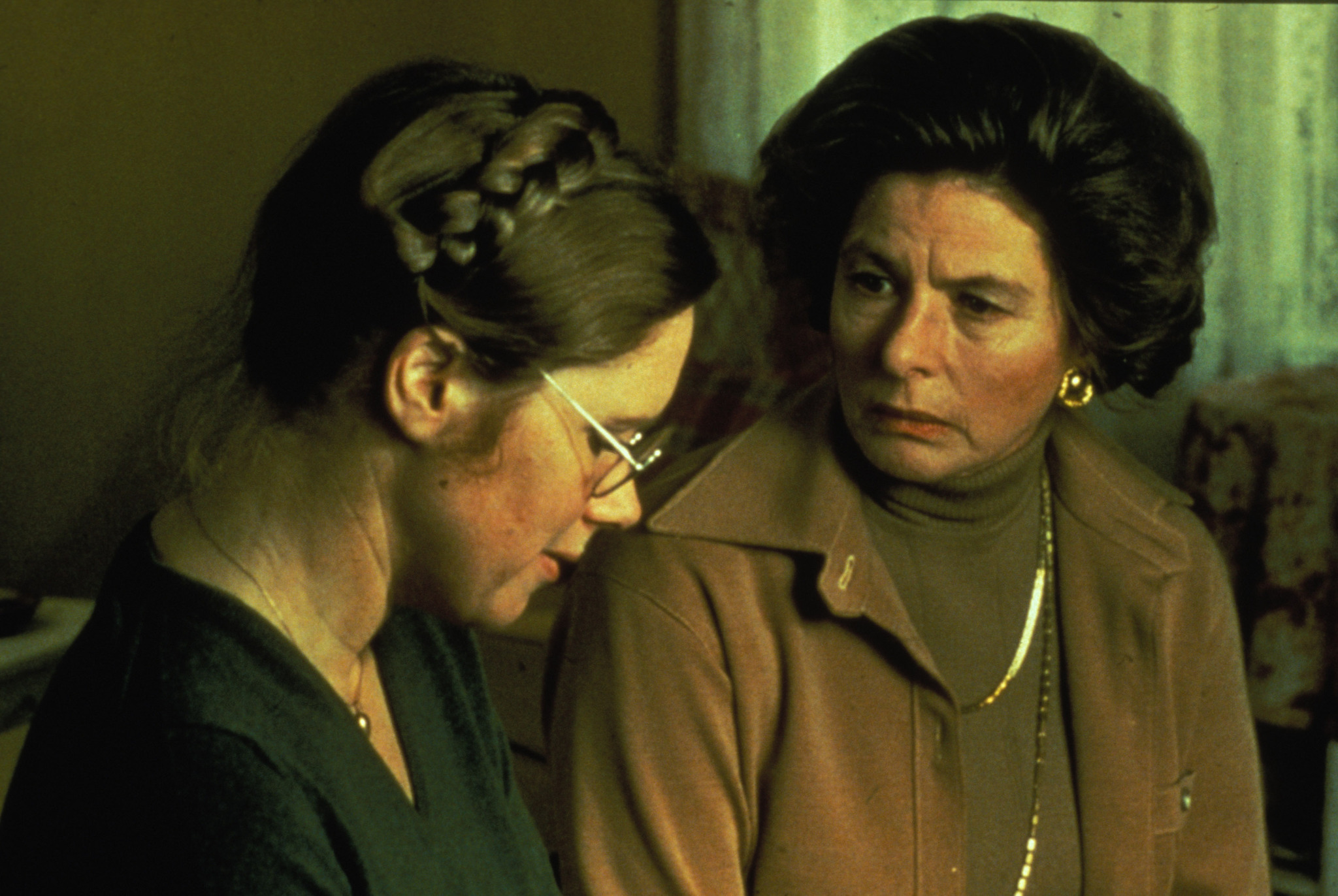 Still of Ingrid Bergman and Liv Ullmann in Höstsonaten (1978)