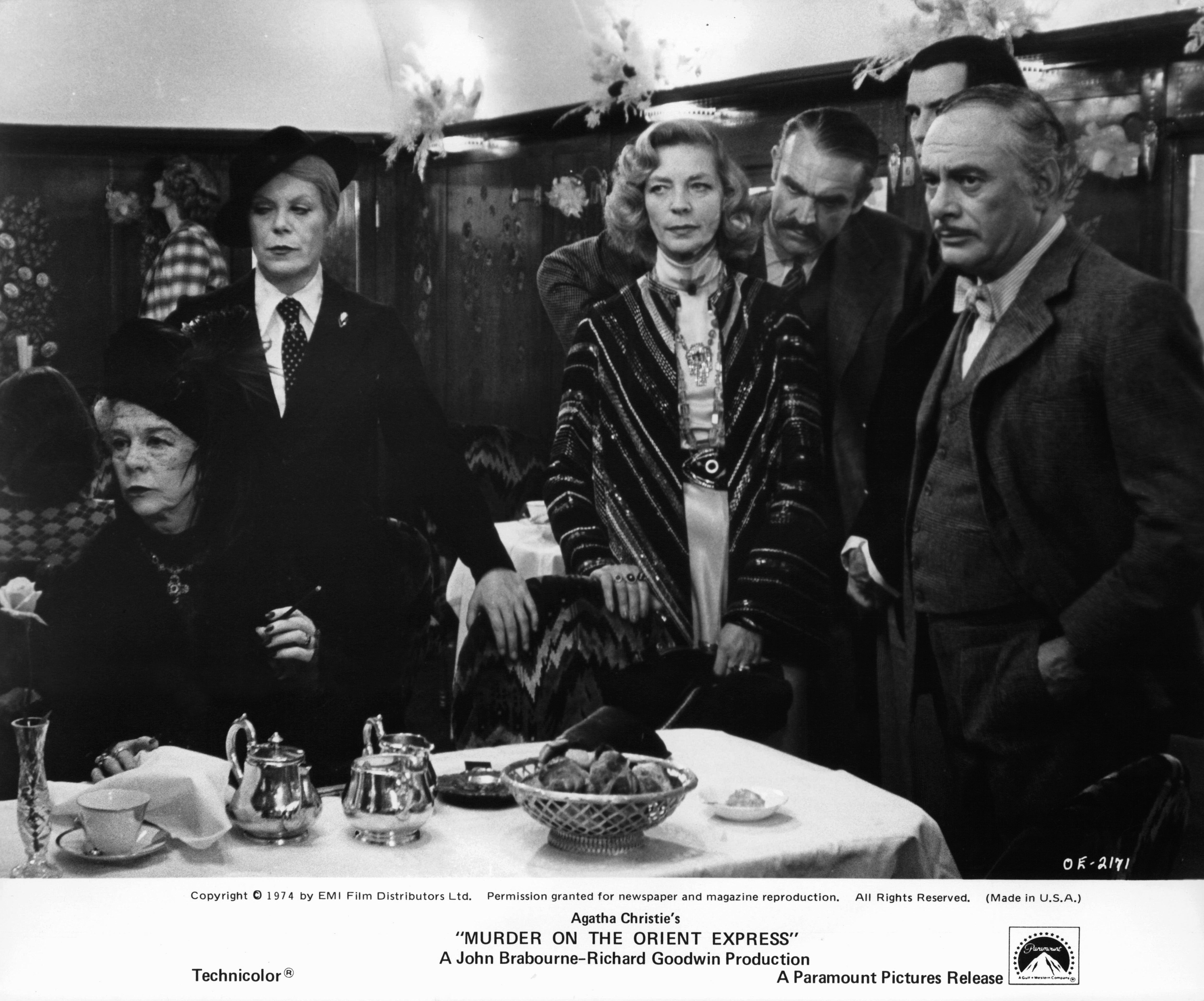 Still of Lauren Bacall, Ingrid Bergman, Martin Balsam, Wendy Hiller and Rachel Roberts in Murder on the Orient Express (1974)