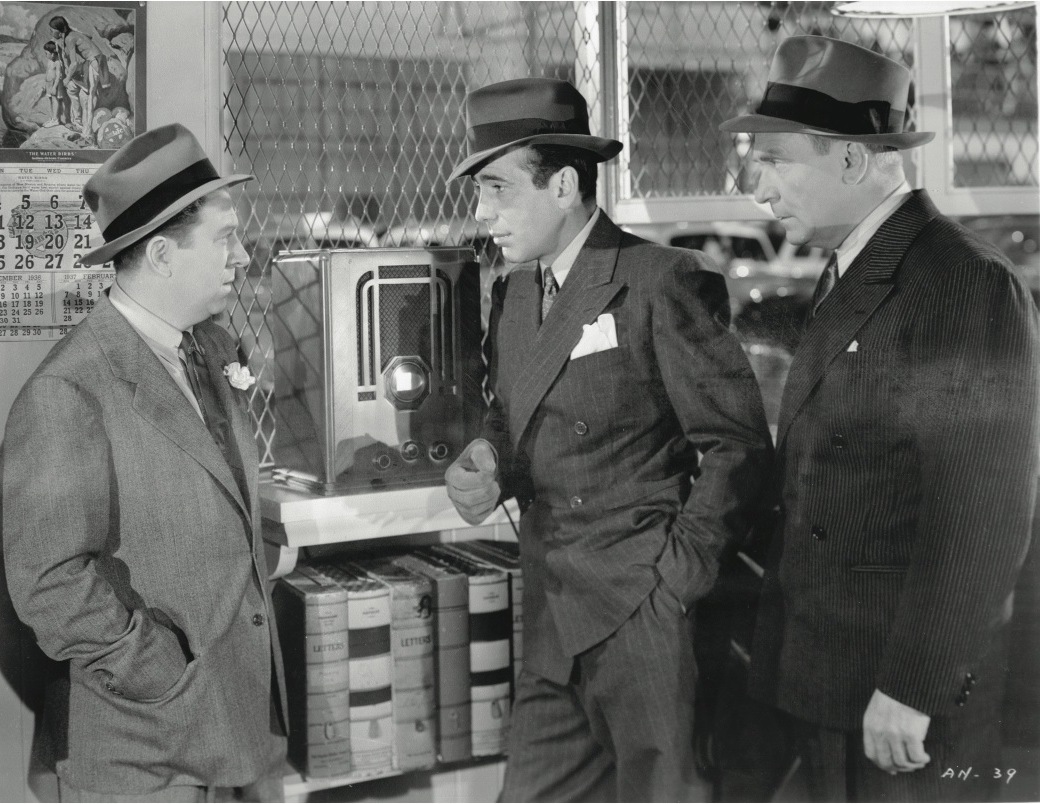 Still of Humphrey Bogart and William Demarest in All Through the Night (1941)
