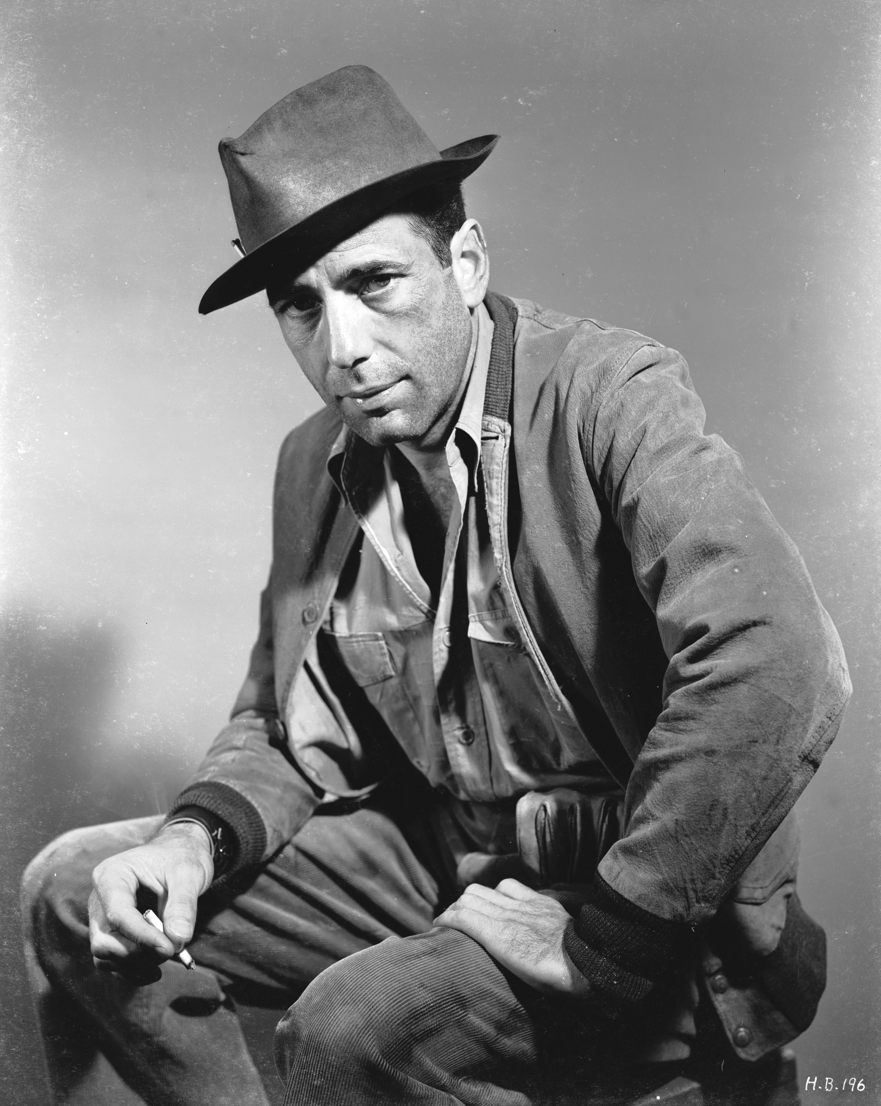 Still of Humphrey Bogart in They Drive by Night (1940)