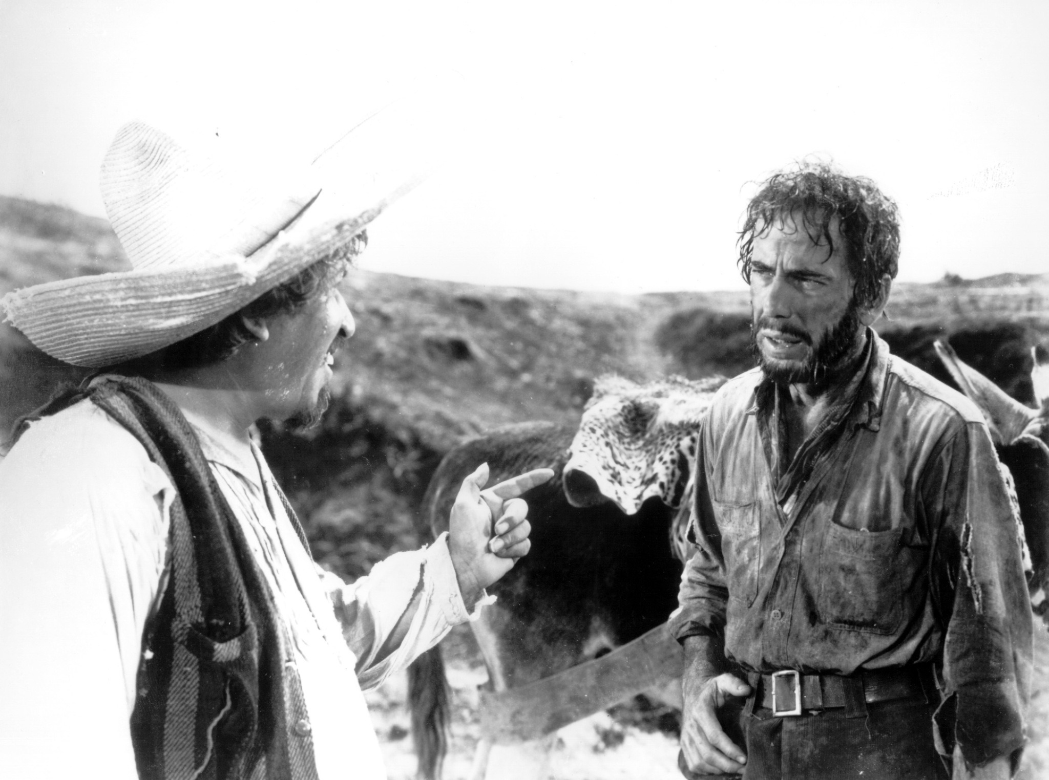 Still of Humphrey Bogart in The Treasure of the Sierra Madre (1948)