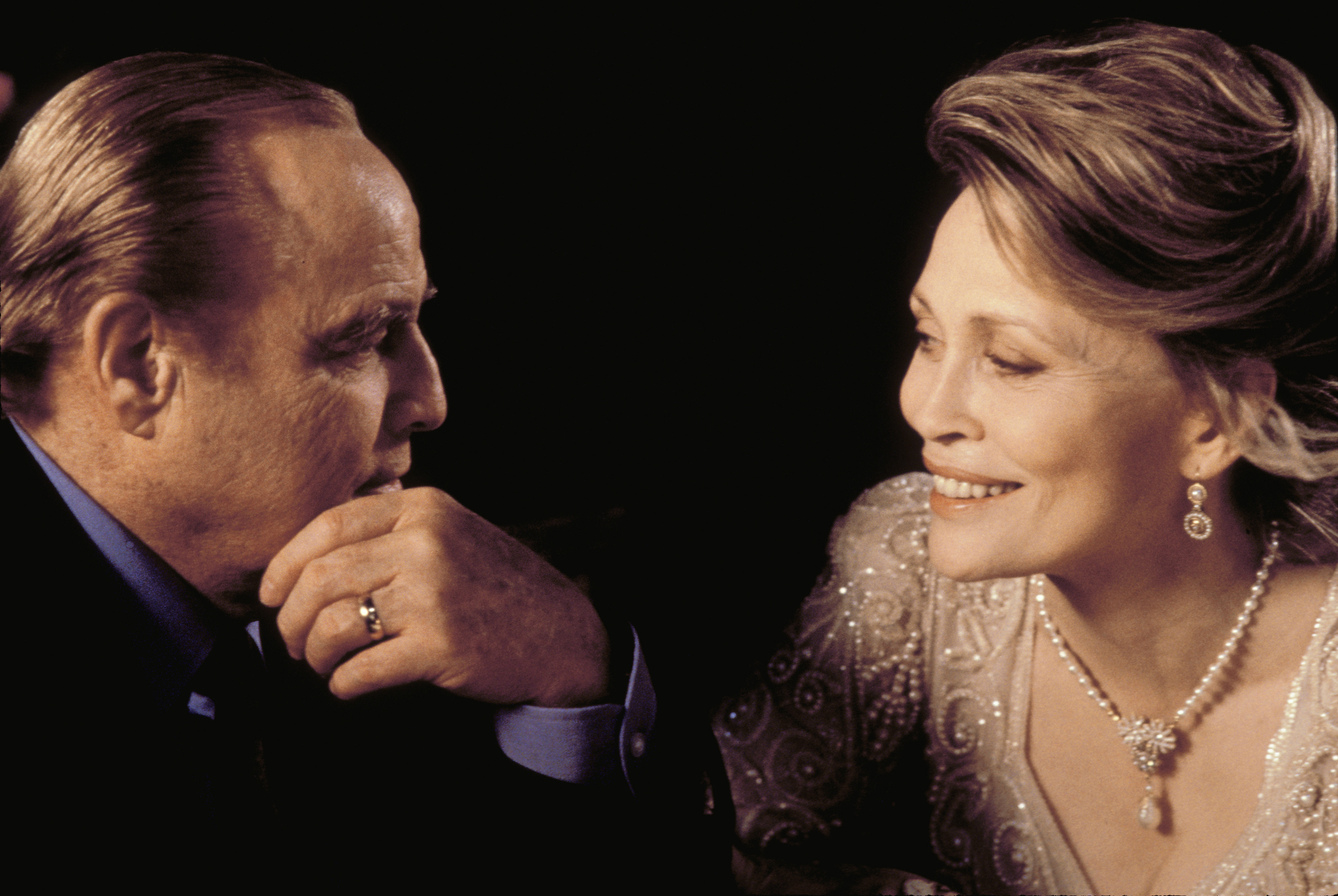 Still of Marlon Brando and Faye Dunaway in Don Juan DeMarco (1994)
