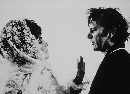 Elizabeth Taylor and Richard Burton in 