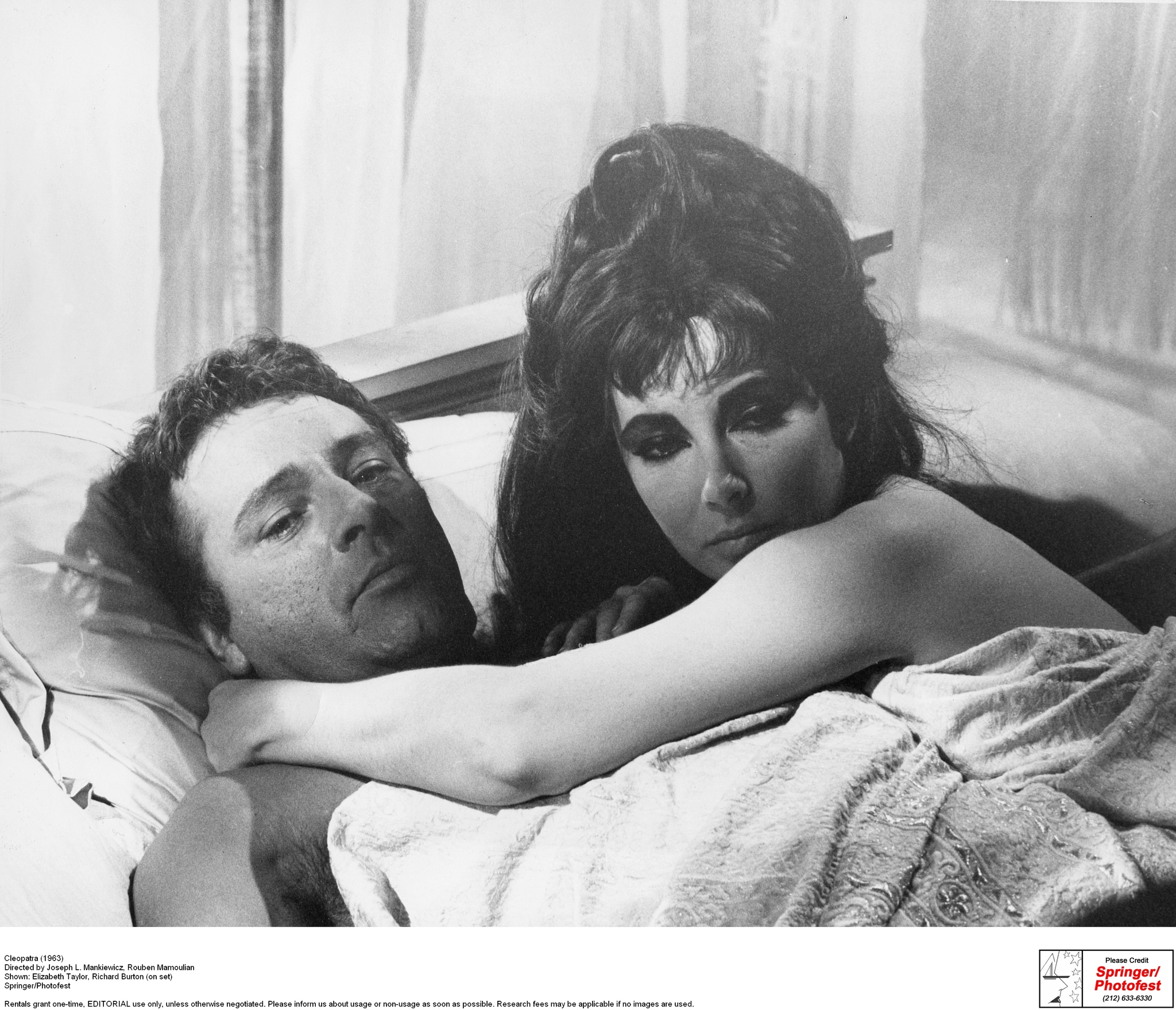 Still of Richard Burton and Elizabeth Taylor in Cleopatra (1963)