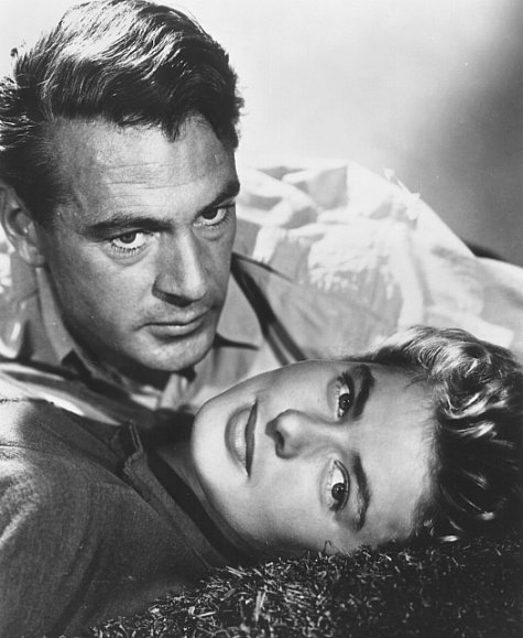 Still of Ingrid Bergman and Gary Cooper in For Whom the Bell Tolls (1943)