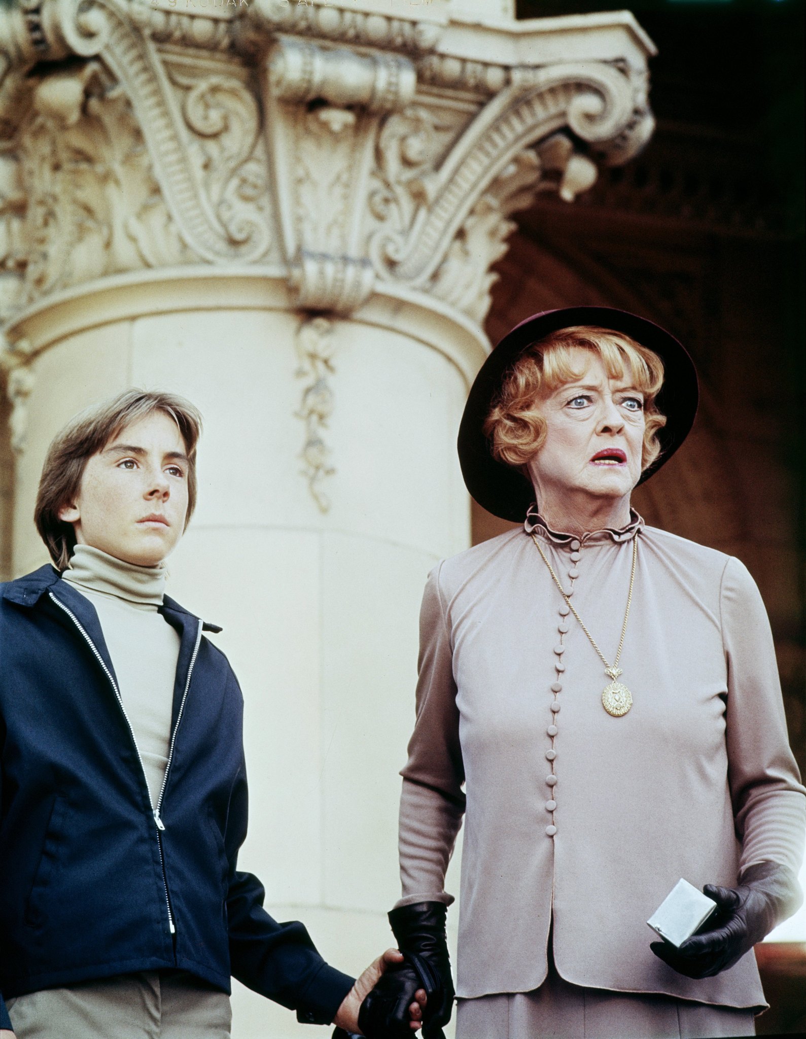 Still of Bette Davis and Ike Eisenmann in Return from Witch Mountain (1978)
