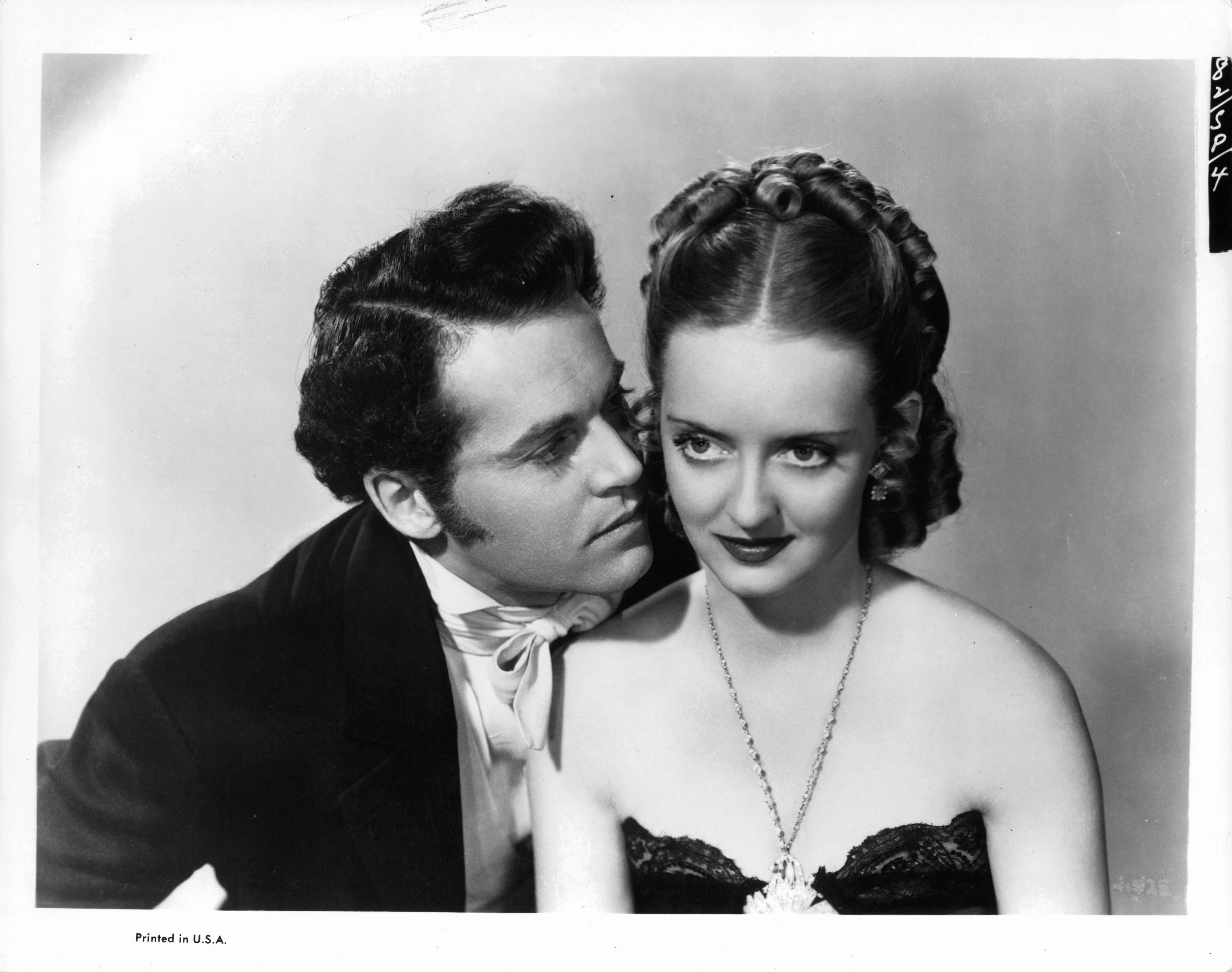 Still of Bette Davis and Henry Fonda in Jezebel (1938)