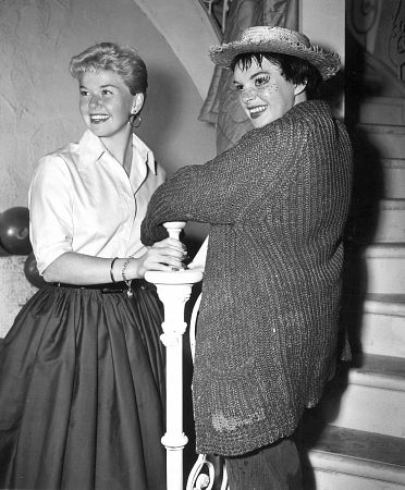Doris Day, Judy Garland On the set of 