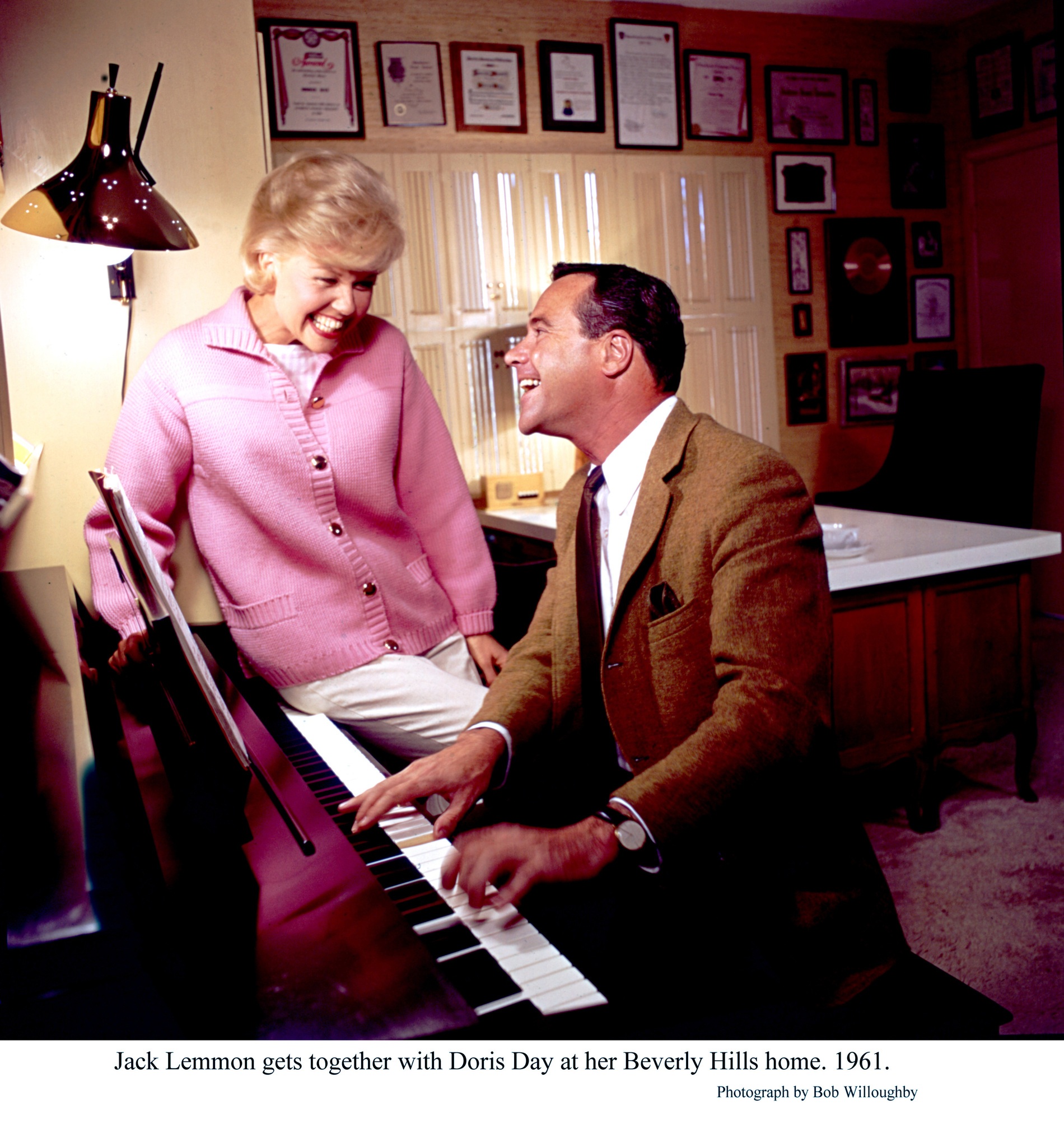 Jack Lemmon with Doris Day at her Beverly Hills home, 1961.
