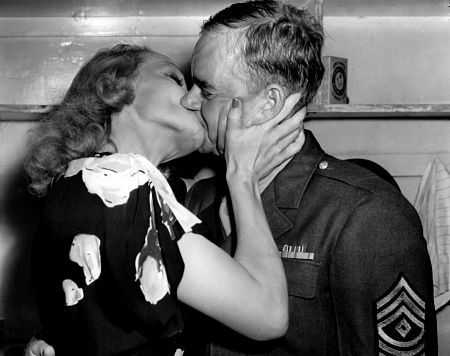 Marlene Dietrich, Hollywood Canteen, Wide World Photo, September 1943, **I.V.