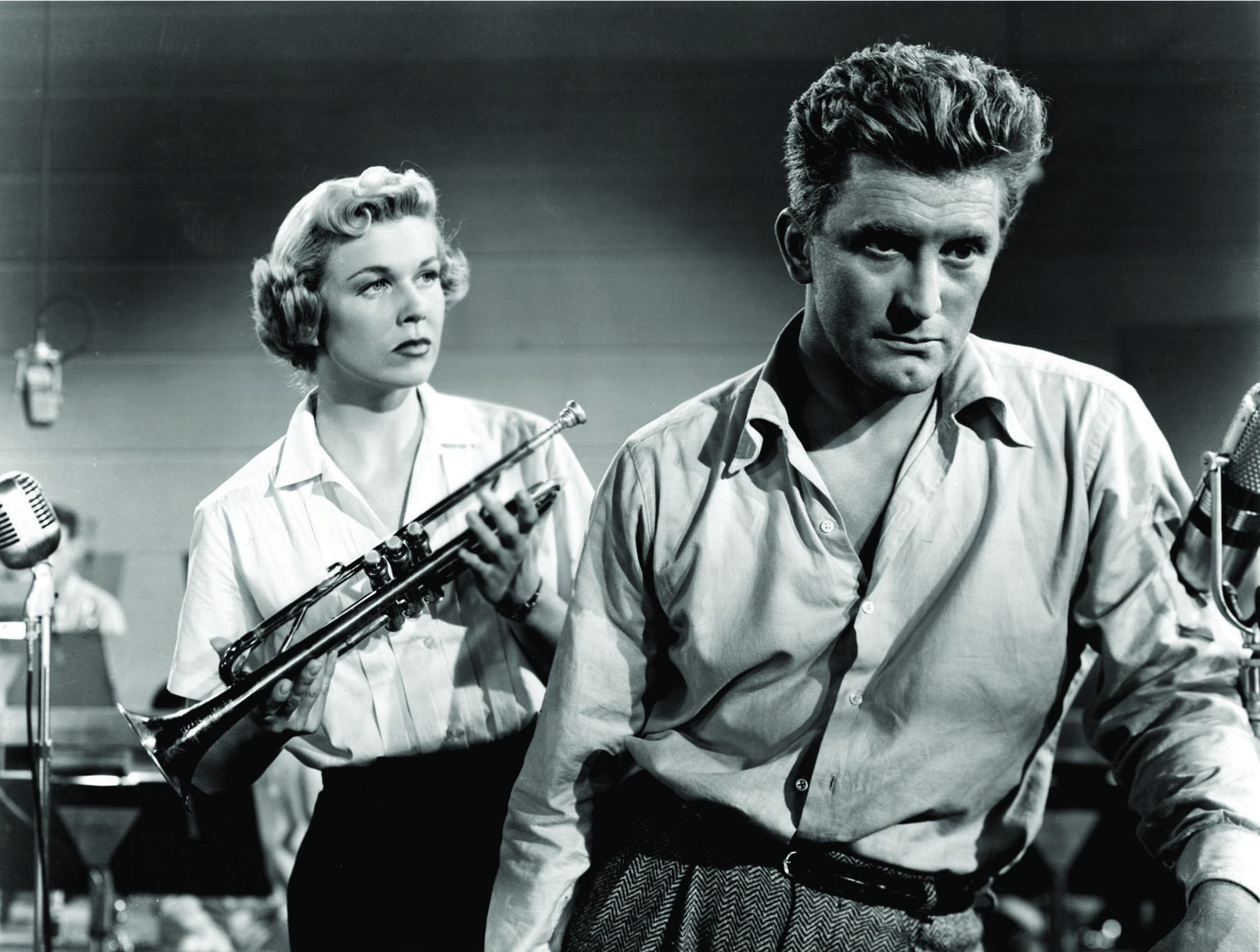 Still of Doris Day and Kirk Douglas in Young Man with a Horn (1950)