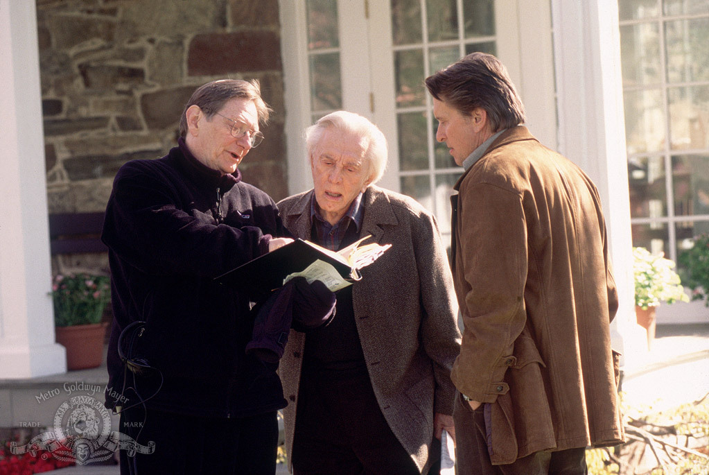 Kirk Douglas, Michael Douglas and Fred Schepisi in It Runs in the Family (2003)