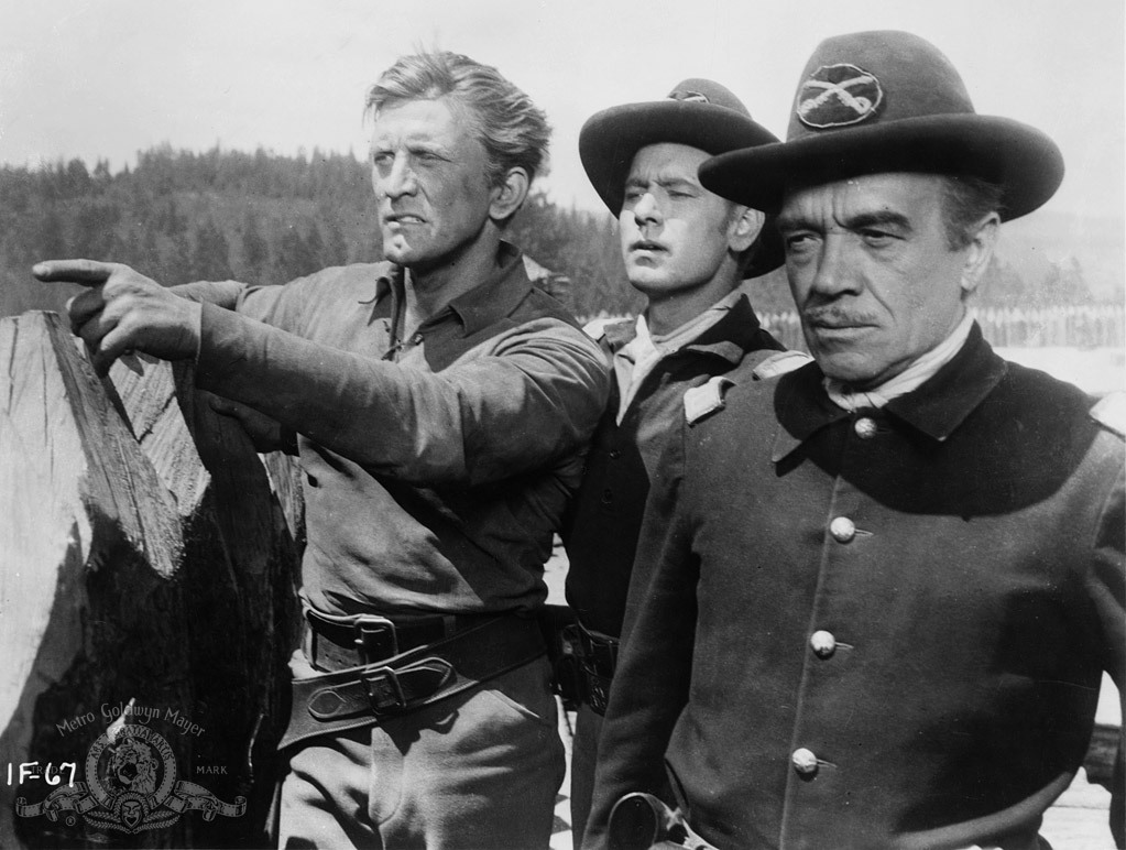 Still of Kirk Douglas and Walter Abel in The Indian Fighter (1955)