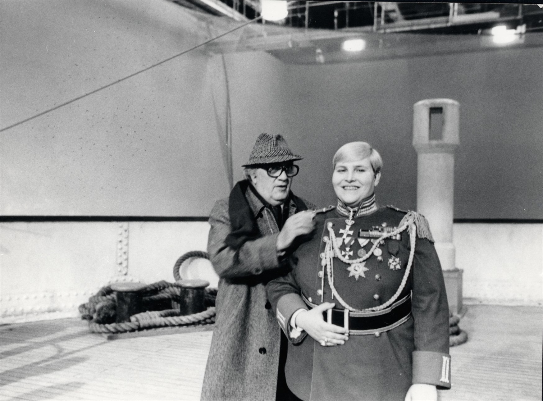 Federico Fellini and Pierluigi Praturlon in E la nave va (1983)