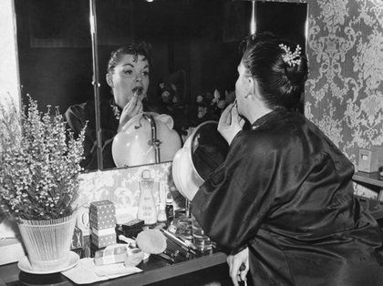 Judy Garland backstage at the London Palladium