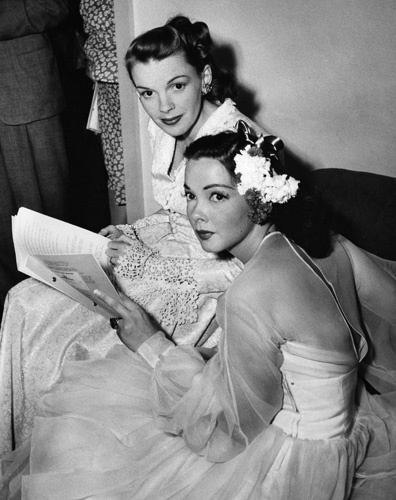 Judy Garland and Kathryn Grayson backstage at the Hollywood Bowl for the Jerome Kern Memorial Night, 1946