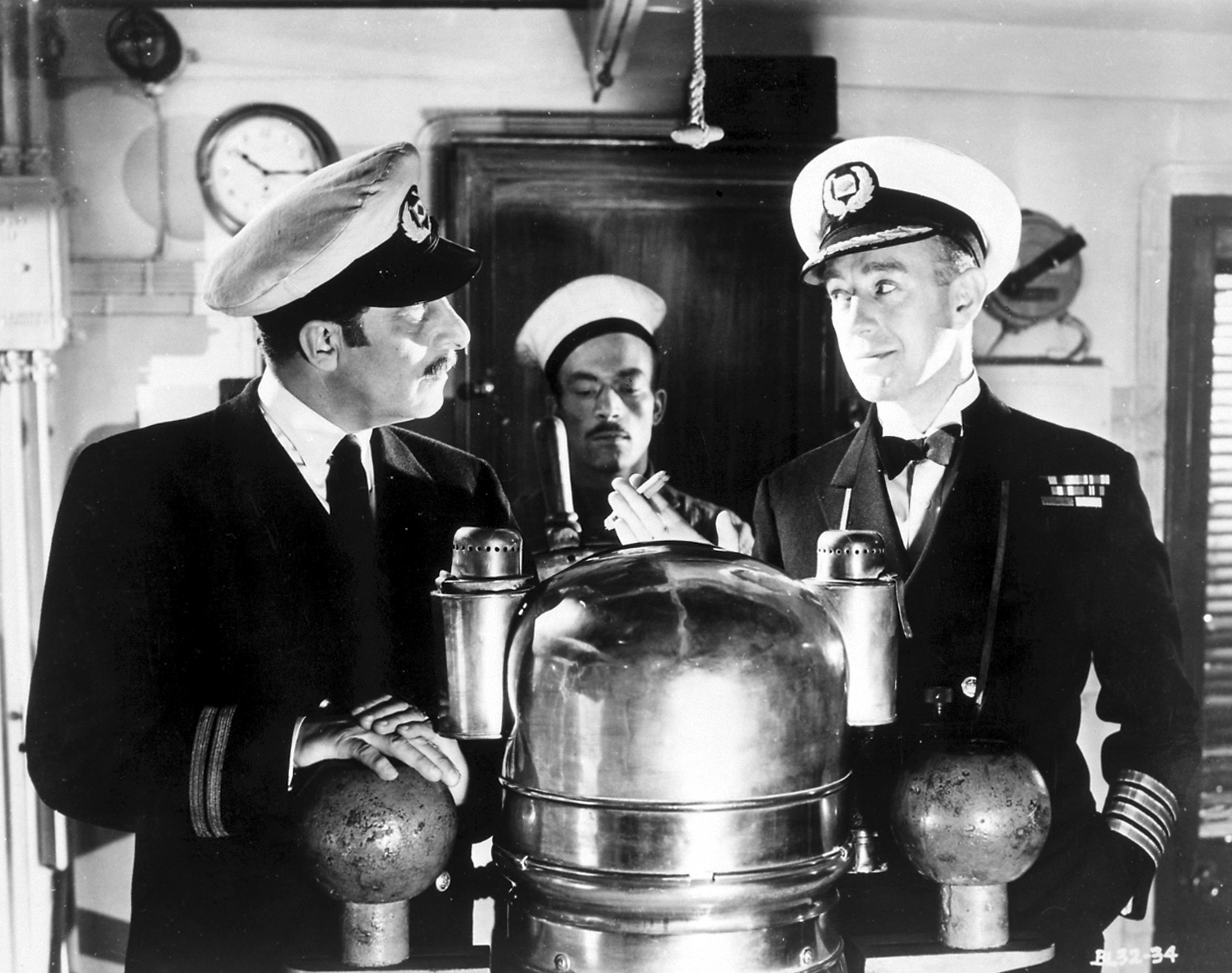 Still of Alec Guinness in The Captain's Paradise (1953)