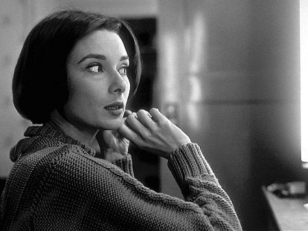 33-94 Audrey Hepburn at her dressing table