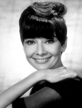 33-2307 Audrey Hepburn