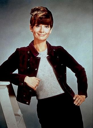 33-344 Audrey Hepburn C. 1966