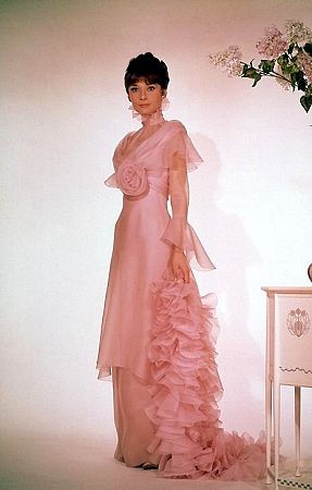 33-1035 Audrey Hepburn 