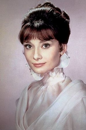 33-1140 Audrey Hepburn 