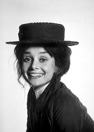 33-279 Audrey Hepburn 