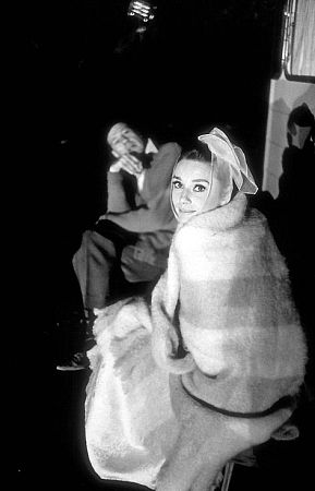 33-2327 Audrey Hepburn on the night shooting location at the Eiffel Tower for 
