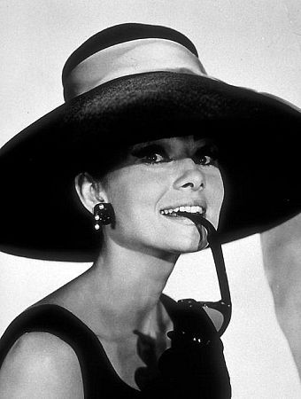 33-2255 Audrey Hepburn in 