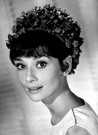 33-2297 Audrey Hepburn C. 1961