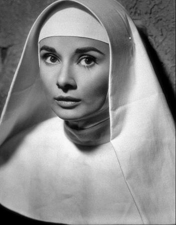 33-179 Audrey Hepburn 