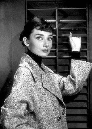 33-2295 Audrey Hepburn C. 1957