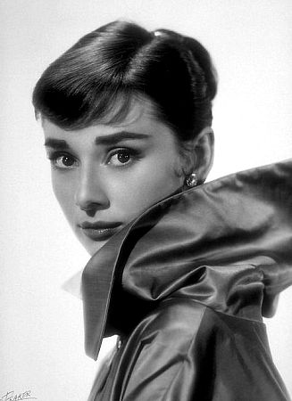 33-2296 Audrey Hepburn C. 1957