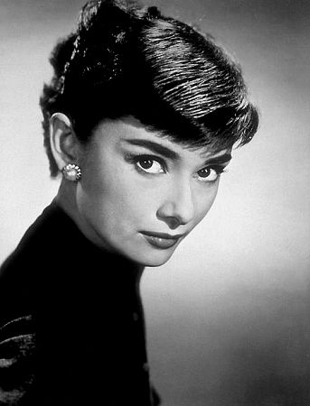 33-341 Audrey Hepburn C. 1953