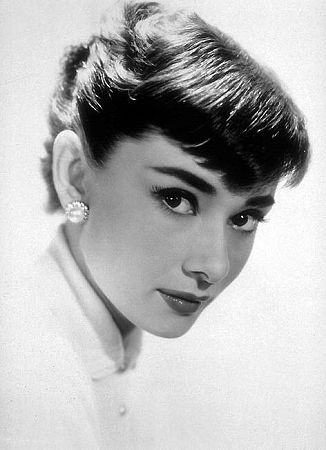 33-354 Audrey Hepburn C. 1953