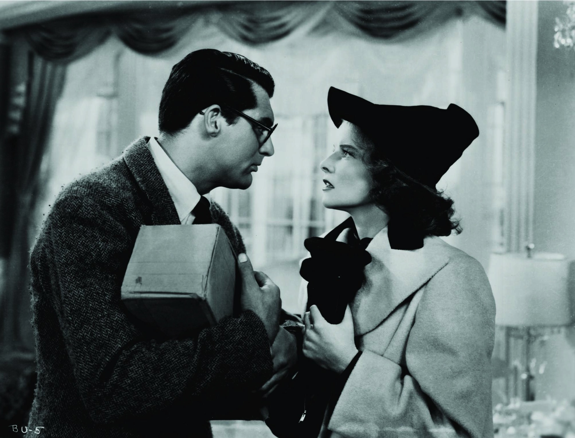 Still of Cary Grant and Katharine Hepburn in Bringing Up Baby (1938)