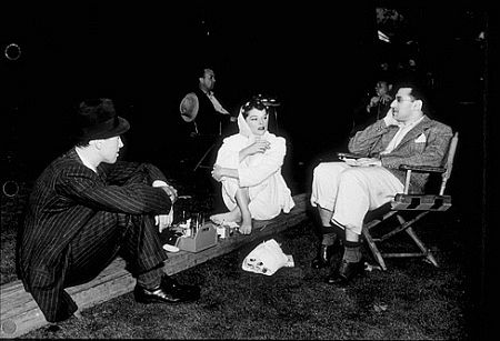 722-1004 Katharine Hepburn, James Stewart, Dir. George Cukor on location for 