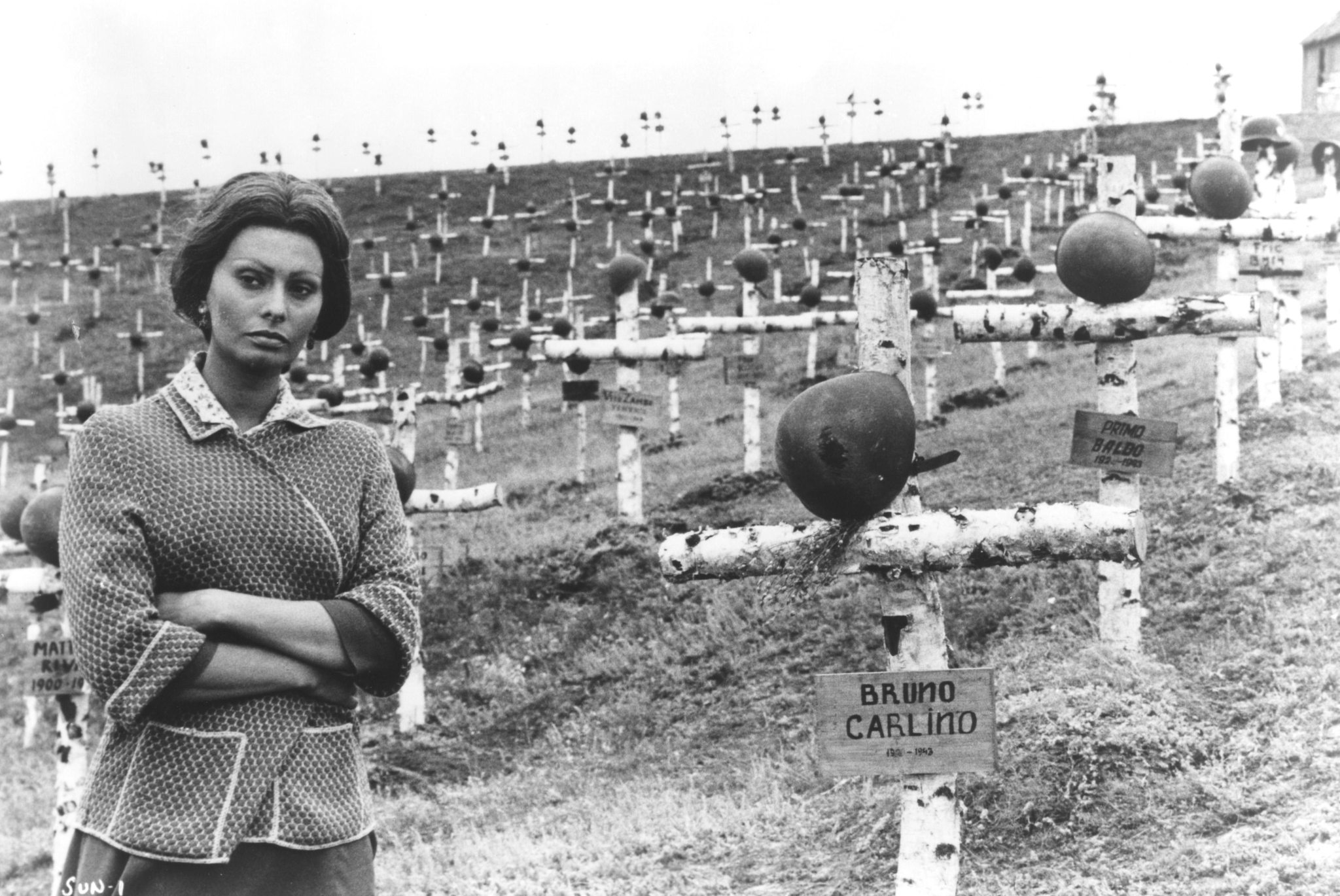 Still of Sophia Loren in I girasoli (1970)