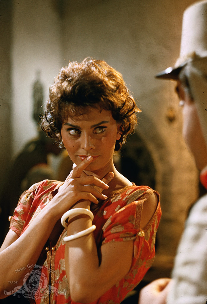Still of Sophia Loren in Legend of the Lost (1957)