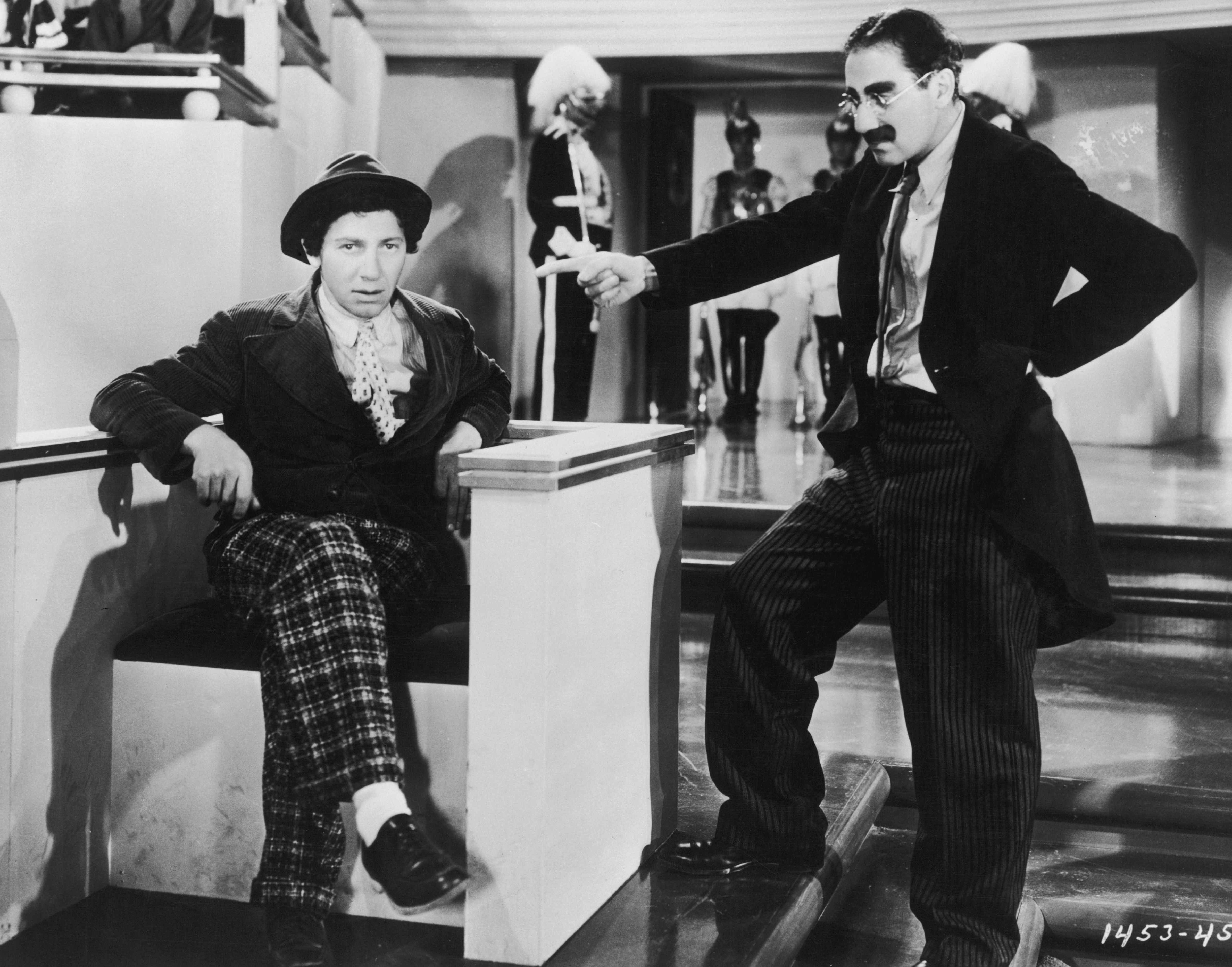 Still of Groucho Marx, Chico Marx and The Marx Brothers in Duck Soup (1933)