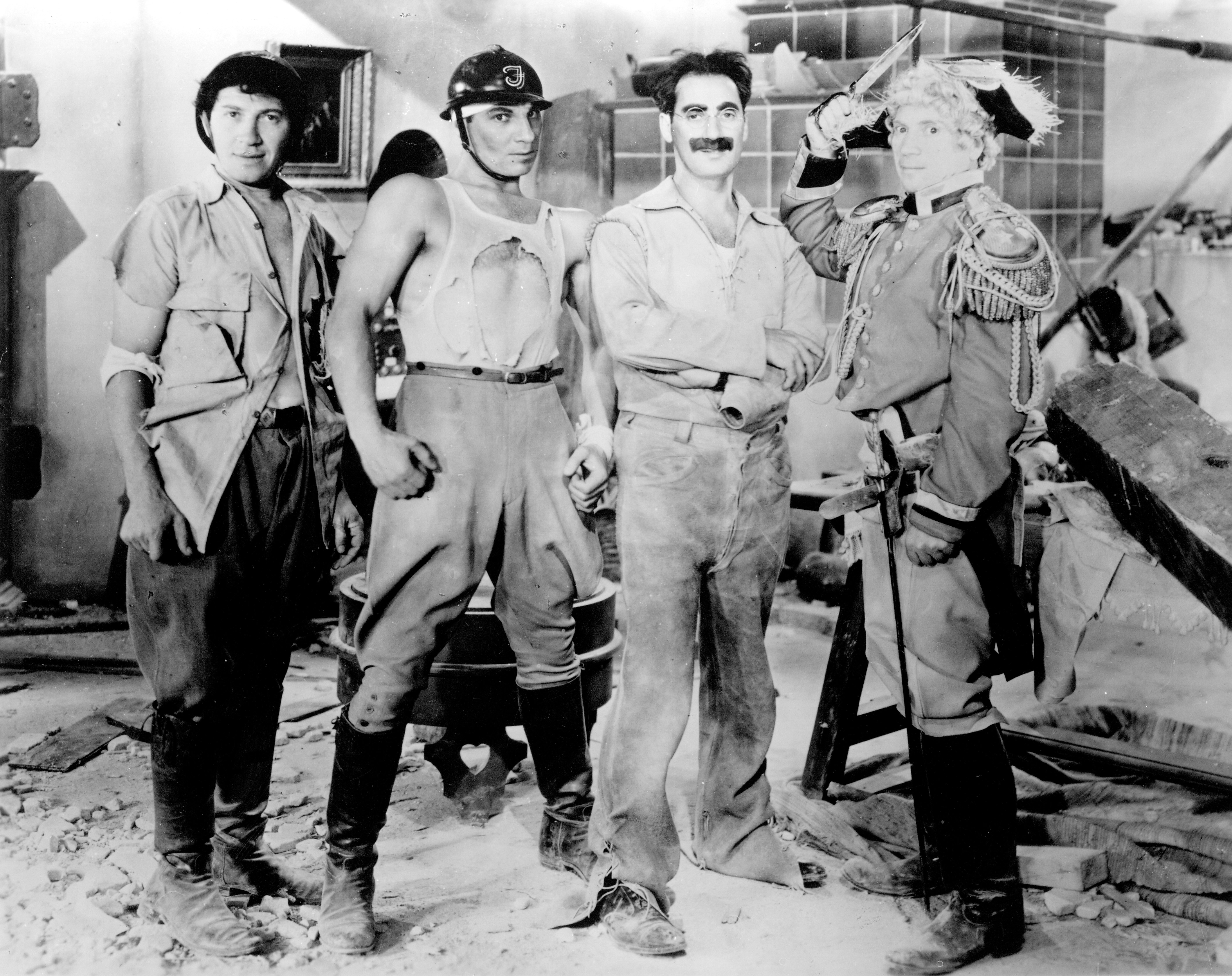 Still of Groucho Marx, Chico Marx, Harpo Marx, Zeppo Marx and The Marx Brothers in Duck Soup (1933)