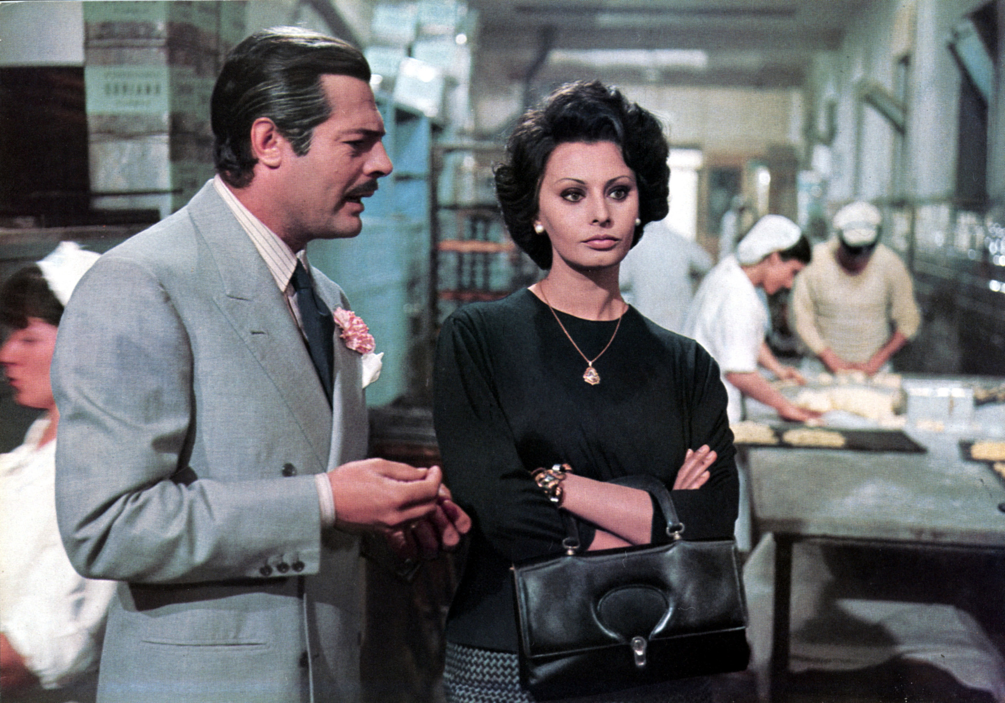 Still of Sophia Loren and Marcello Mastroianni in Matrimonio all'italiana (1964)