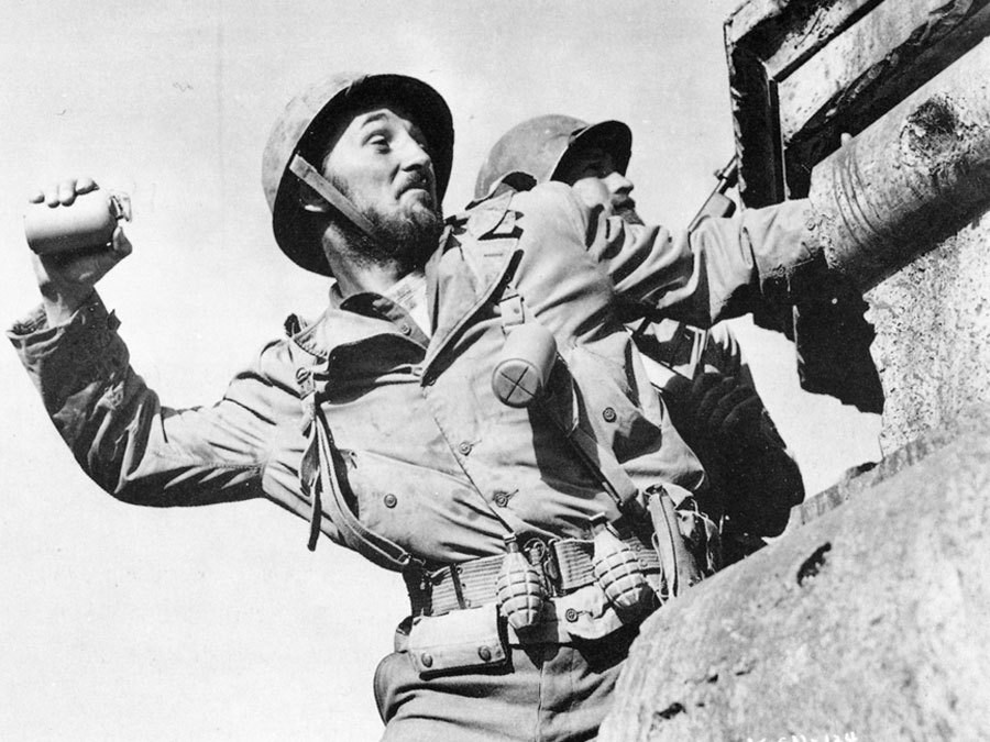 Still of Robert Mitchum in Story of G.I. Joe (1945)