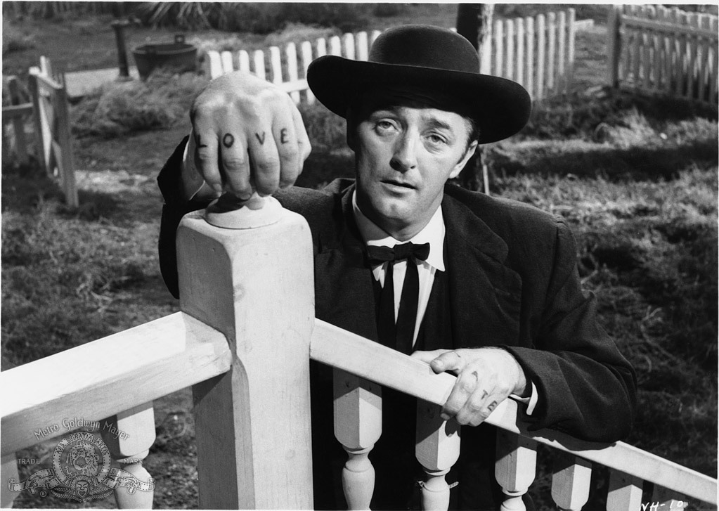 Still of Robert Mitchum in The Night of the Hunter (1955)