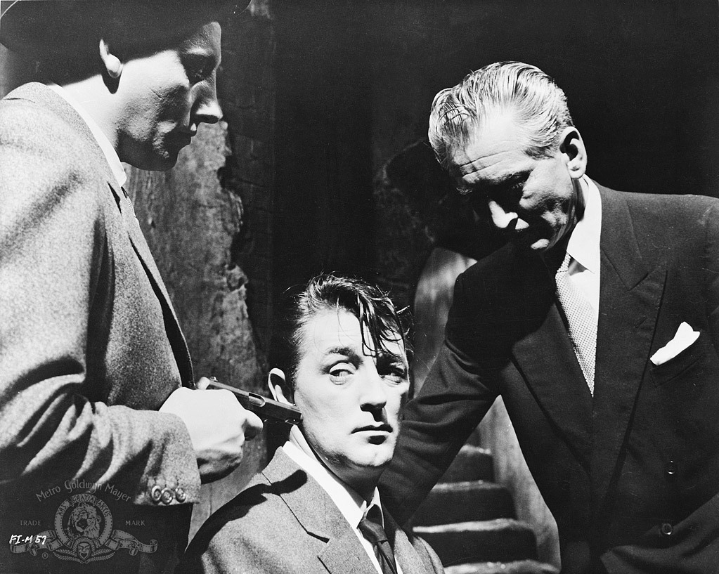 Still of Robert Mitchum in Foreign Intrigue (1956)