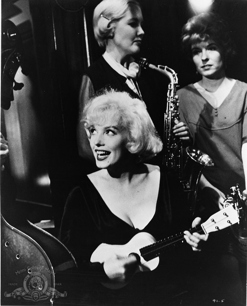 Still of Marilyn Monroe in Dziaze tik merginos (1959)