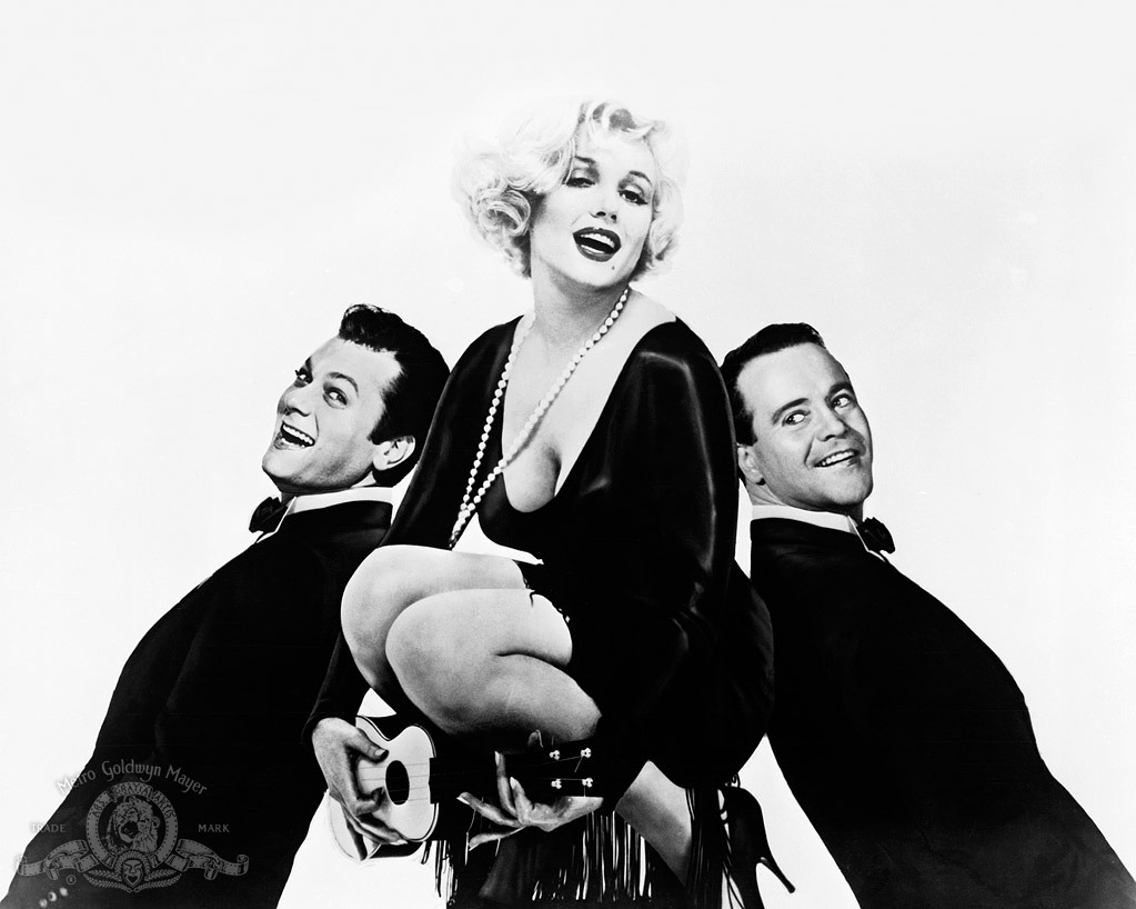 Still of Marilyn Monroe, Tony Curtis and Jack Lemmon in Dziaze tik merginos (1959)